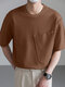 Camiseta masculina sólida de manga curta com bolso grande - Castanho