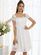 فستان قصير بأكمام قصيرة وياقة مربعة نصف شفاف من الدانتيل - أبيض