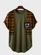 Herren-T-Shirts mit ethnischem geometrischem Smile-Print und Patchwork und abgerundetem Saum, kurzärmelig - Armeegrün