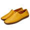 حذاء رجالي جلد طبيعي مقاس كبير بخياطة يدوية Soft حذاء بدون كعب - الأصفر