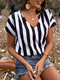 Camiseta feminina casual manga curta com estampa de listras e decote em V - Preto
