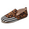Large Size Women Retro Round Toe Splicing Slip On Flat Loafers - Leopard