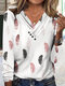 Camiseta feminina casual com estampa de penas de manga 3/4 - Branco
