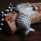 1pc Trendy vendimia Collar de plata antigua Colgante Relieve tridimensional Animales del zodiaco Piscis Mujer Cadena de suéter - 09