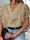 Bluse mit V-Ausschnitt aus Spitze mit Ösen und Rüschenärmeln für Damen - Khaki