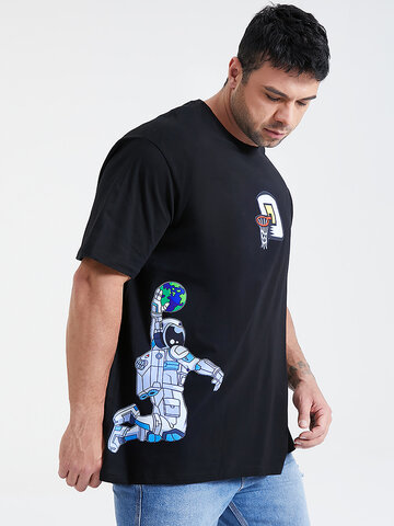 Plus Size Astronaut Play Basketball Print T-Shirts