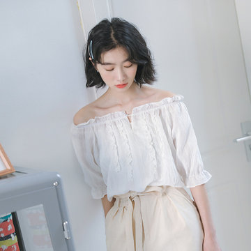 

Season New Simple French Temperament Small Fresh Off-the-shoulder Collar Chiffon Shirt Top Can Be Worn