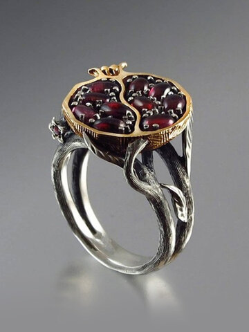 Гранатовое кольцо с виноградной лозой