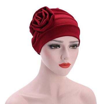 Bonnet turban à fleur décorative à côté pour femme