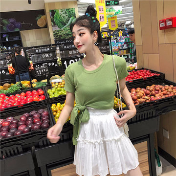 

Avocado Green Matcha Green Short Section Navel Sexy Bottoming Shirt Net Red Slim Body With Pleated T-shirt Generation