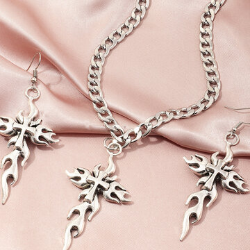 Flame Cutout Necklace Set