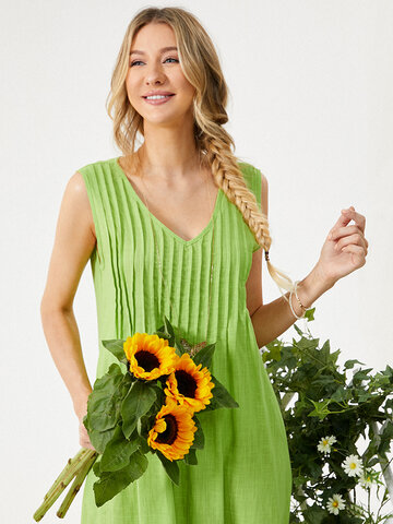 Solid Color Pleated Sleeveless Dress