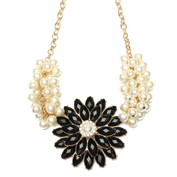 Flower Pearl Collar Necklace 