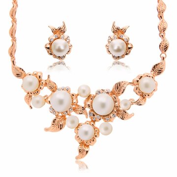 Alloy Jewelry Set Pearl Leave Rhinestone Earrings Necklace Set