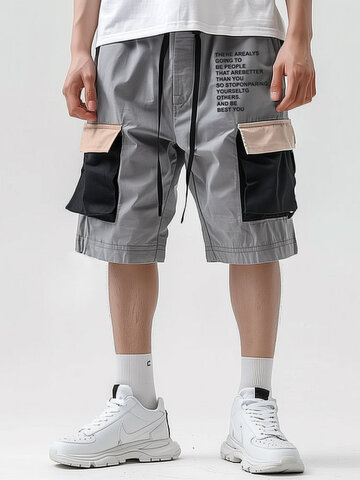 Shorts de bolso com estampa de letras patchwork Cargo
