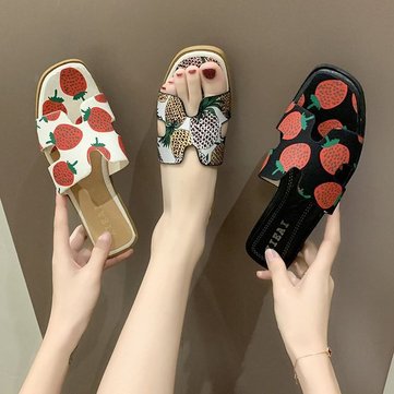 

Season New Strawberry Pineapple Print H-type One Word Drag Female Wear Flat With Flat Sandals