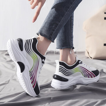 sneakers casual chic