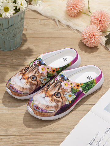 Fashion Cat In The Flowers Pattern Cloth Slippers