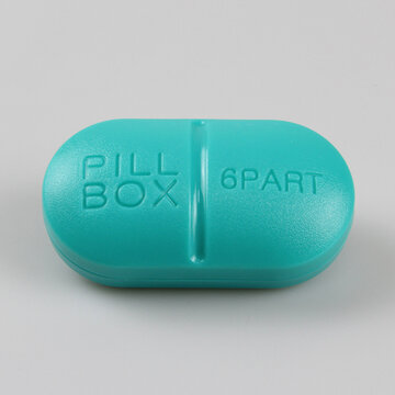 Boîte à pilules mate couleur bonbon à 6 grilles