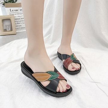 

Season New Casual Sandals And Middle-aged Mother Shoes Wild Slippers Slope With Anti-skid Word Drag