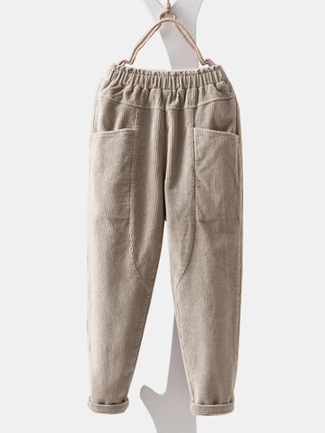 Pantaloni casual con tasche in velluto a coste