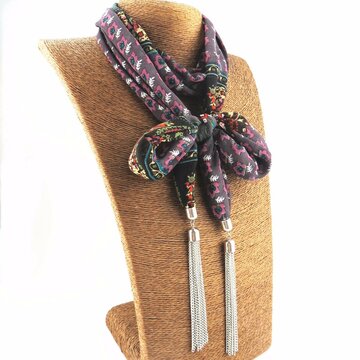 Collana sciarpa nappe fiori etnici