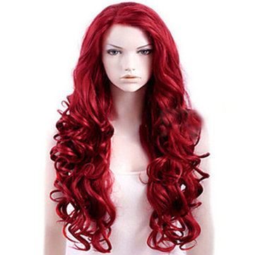 Frange inclinée rouge long cheveux bouclés