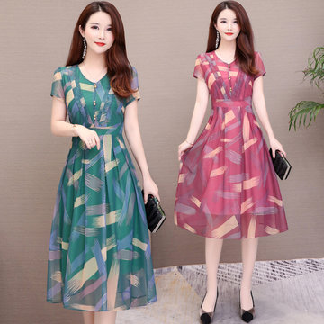 

Wide Wife Dress Women's New Middle-aged Temperament Has A Feminine Thin Short-sleeved Printed A Word Skirt