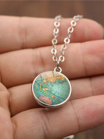 Collier pendentif carte du monde