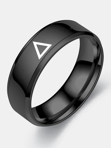Carved Triangle Pattern Glossy Ring