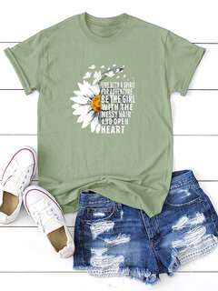 Daisy Letter Butterfly Print T-shirt Other Image