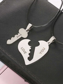 1 par de collar de pareja de empalme de llaves de acero inoxidable Corazón  Letra Colgante Collar de regalo de San Valentín - NewChic
